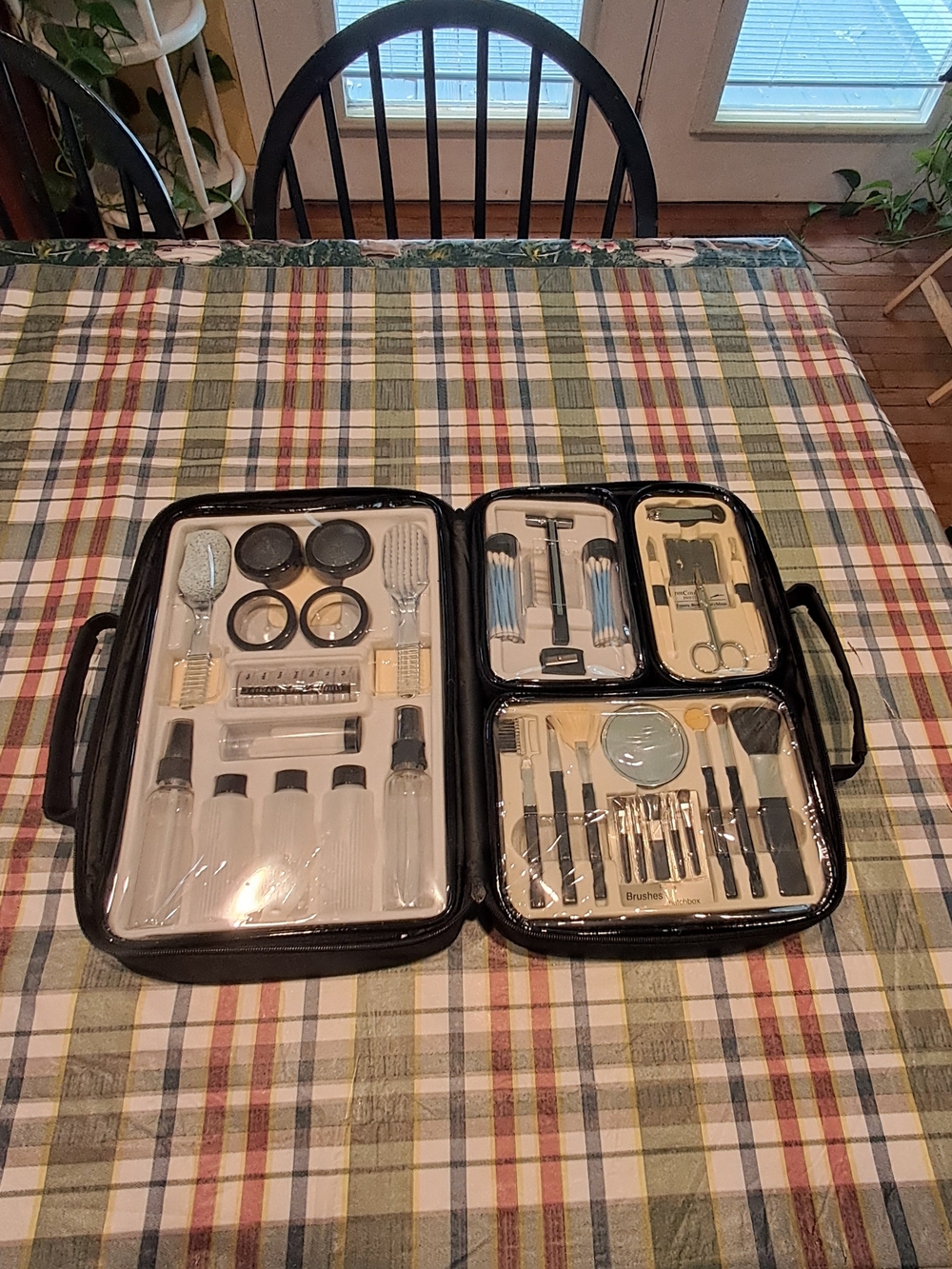 Travel Makeup & Grooming Kit in Black and White